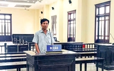 Đánh bài tiến lên ăn thua 5.000-10.000 đồng, 1 người bị lãnh án tù