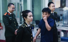 Dùng VNeID làm thủ tục tại sân bay Nội Bài và sân bay Tân Sơn Nhất ra sao?