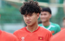 Bùi Alex nỗ lực hòa nhập tại U22 Việt Nam