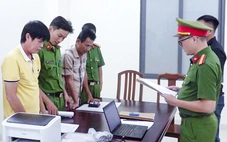 Khởi tố, bắt tạm giam 2 huấn luyện viên bóng đá Khánh Hòa