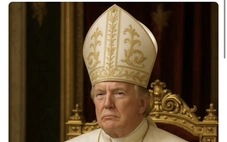 Ông Trump gây phản ứng dữ dội vì đăng ảnh chế mặc đồ Giáo hoàng