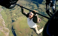 Tom Cruise đuối sức khi đóng các pha hành động trong Mission: Impossible