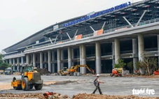 Nhà ga T3 Tân Sơn Nhất bị dột sau mưa lớn: Bộ Xây dựng yêu cầu xử lý dứt điểm