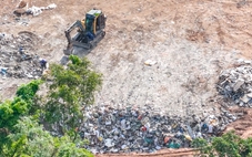 Không gian thoát lũ sông Đáy, sông Bùi ở Hà Nội bị 'băm nát', chính quyền địa phương nói gì?