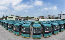 Miễn vé đi 28 tuyến xe buýt ở TP.HCM cho khách thanh toán không tiền mặt ngày 16-6