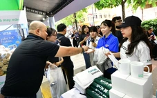 300 chuyên gia hiến kế tại hội thảo "Thanh toán không tiền mặt: Động lực tăng trưởng kinh tế số"