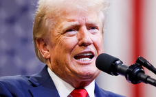 Ông Trump có được cấm người biểu tình đeo khẩu trang không?