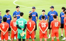 Lựa chọn mục tiêu nào cho bóng đá Việt Nam?