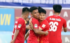 Cựu tiền đạo U23 Việt Nam giúp đội nhà nuôi hy vọng thăng hạng