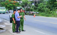 Va chạm với xe chở cuộn tôn dài, nam thanh niên bị tôn cứa cổ tử vong