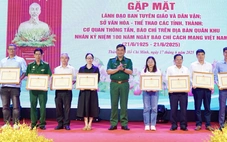 Quân khu 7 trao bằng khen cho các tập thể, cá nhân xuất sắc trong phối hợp tuyên truyền
