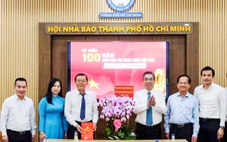 Phó bí thư Nguyễn Phước Lộc thăm, chúc mừng VTV9 và Hội Nhà báo TP.HCM nhân dịp 21-6