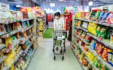 Trung Quốc: Doanh số bán lẻ bất ngờ khởi sắc