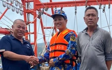 Lữ đoàn 170, Vùng 1 hải quân kịp thời cứu hộ tàu cá ngư dân nguy cơ bị thủng, chìm