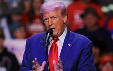 Fox News bị nghi thêm tiếng reo hò vào cảnh ông Donald Trump phát biểu
