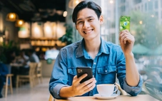 Đo lường CO2 trên mỗi giao dịch với thẻ Visa O2 của Sacombank