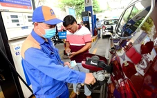 Giá xăng dầu đồng loạt tăng mạnh hơn 1.000 đồng/lít
