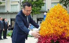 Lãnh đạo TP.HCM dâng hoa tưởng niệm Chủ tịch Hồ Chí Minh nhân kỷ niệm 100 năm Ngày Báo chí Việt Nam