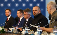Nga - Ukraine đàm phán, các nước sườn Đông NATO ủng hộ tư cách thành viên của Kiev