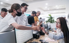 Bất ngờ với ảnh vắng vẻ lúc 5h sáng tại nơi người dân từng xếp hàng dài chờ làm thủ tục hành chính