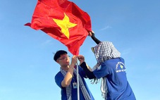 Mùa hè xanh rộn rã nơi đảo xa