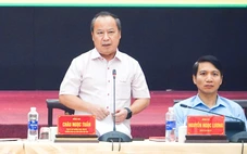 Không có chuyện chở chậu cây hay bàn làm việc cơ quan về nhà khi sáp nhập
