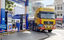 Doanh nghiệp xăng dầu chao đảo theo chiến sự