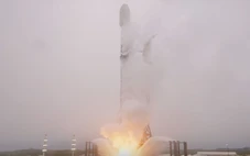 SpaceX đưa tro cốt người lên vũ trụ