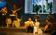 Xúc động vở kịch về phong trào của trí thức, văn nghệ sĩ Sài Gòn những năm chống Mỹ
