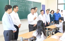 Thi tốt nghiệp THPT 2025: 2 bộ đề thi cho 2 đối tượng