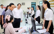 Xem xét giải quyết chế độ, chính sách cho gần 2.000 cán bộ, công chức ở Lào Cai và Yên Bái