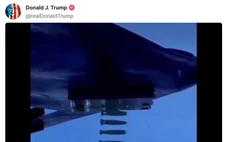 Có thực ông Trump đăng video bài nhạc chế ‘Ném bom Iran’ lên mạng?