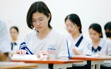 Hơn 1,1 triệu thí sinh bắt đầu thi môn văn kỳ thi tốt nghiệp THPT 2025