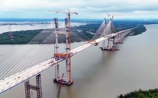 Hợp long cầu Bình Khánh cao tốc Bến Lức - Long Thành ngày 28-6