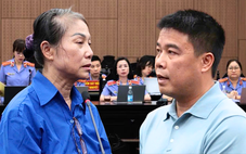 Bà Hoàng Thị Thúy Lan bật khóc, nghẹn ngào nói 'gia đình tôi rất hoàn cảnh'