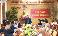 11 cán bộ, công chức Nghệ An quay làm việc sau 7 tháng 'nghỉ hưu'