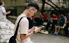 Mở loa ngoài ồn ào như chốn không người