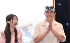 Park Sung Woong nói tiếng Việt ‘tôi yêu Đà Nẵng’, chào tuần điện ảnh vượt trội hơn năm ngoái