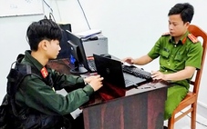 Công an thật tóm gọn 'cảnh sát cơ động dỏm' chặn xe người dân