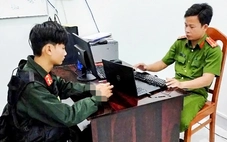 Công an thật tóm gọn 'cảnh sát cơ động dỏm' chặn xe người dân