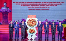 Thời khắc lịch sử