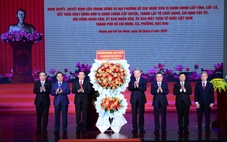 Thời khắc lịch sử