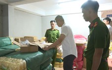 Bắt hơn 2 tấn cánh gà, tim lợn... không rõ nguồn gốc