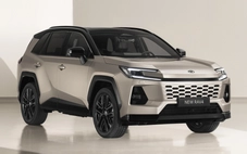 Toyota 'tất tay' từ xe hybrid đến thuần điện: Có xe bán tốt đến mức không còn tại đại lý