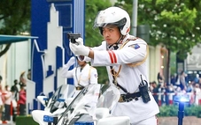 Mãn nhãn tổng duyệt biểu diễn màn tiêu diệt khủng bố, bảo vệ yếu nhân... giữa trung tâm TP.HCM