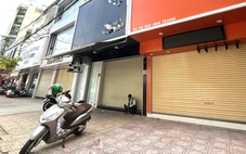 Hàng loạt cửa hàng đồ hiệu ở trung tâm Nha Trang đóng cửa trong cao điểm kiểm tra hàng giả