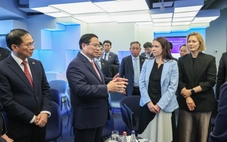 Thủ tướng thăm trung tâm chính phủ số hàng đầu thế giới tại Estonia