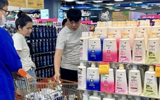 Loạt phiếu công bố mỹ phẩm tự thu hồi: Hiểu sao cho đúng để tránh hoang mang?