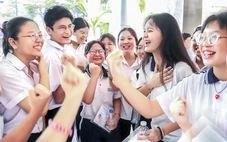 Sáng nay hơn 73.000 học sinh TP.HCM thi tuyển sinh lớp 10: Hồi hộp kỳ thi đổi mới