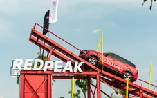 Đưa Xforce leo dốc cao 8m và loạt bài thử 'vắt sức' xe Mitsubishi